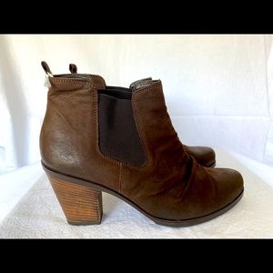 Paul Green ankle boots